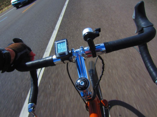 The wide shoulders on Tramway, coupled with its dearth of spotlights (one at the top, one at the casino, and one at the bottom), make it a popular hill with the Duke City peloton.